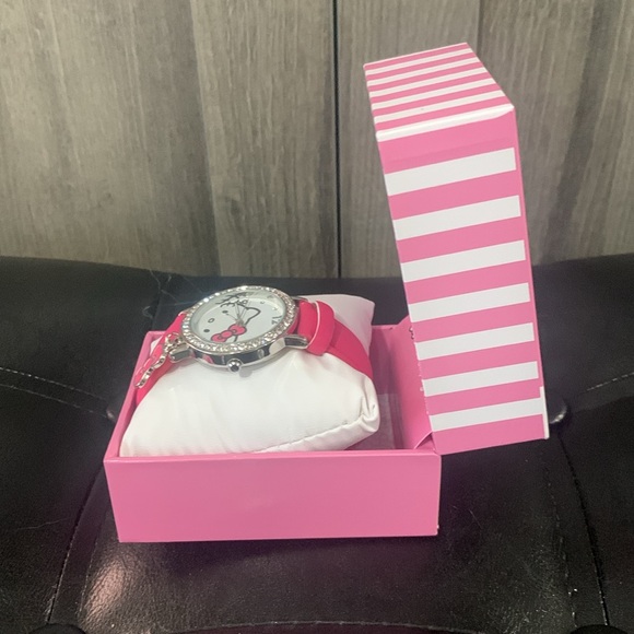 Hello Kitty Watch With Hot Pink Band, Crystal Bezel & Bow Charm New In Box - Picture 5 of 8